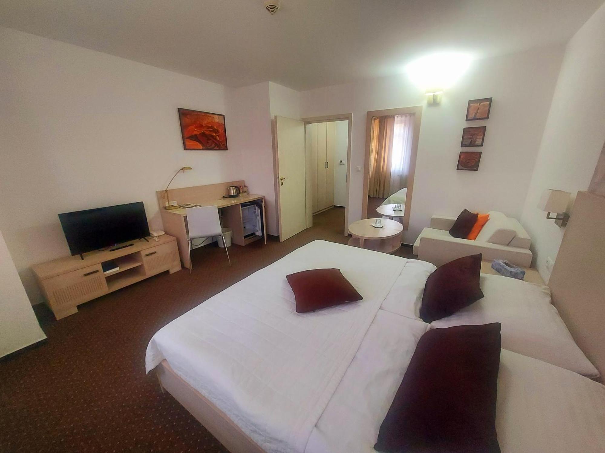 Hotel Slameny Dom & Spa Malá Ida Eksteriør bilde