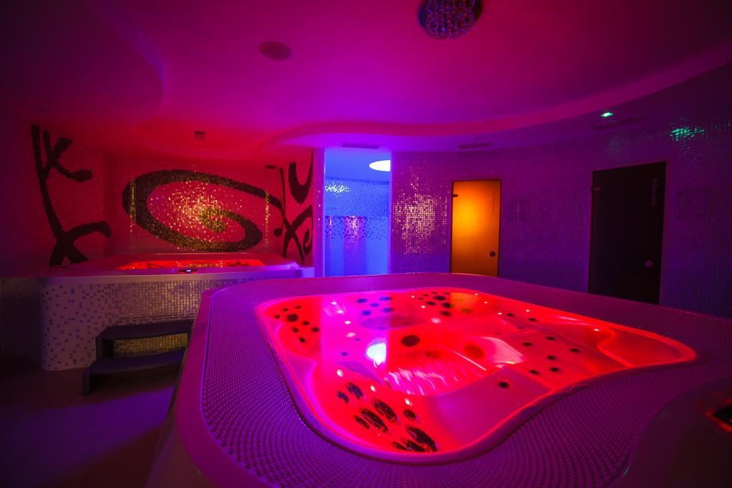 Hotel Slameny Dom & Spa Malá Ida Eksteriør bilde