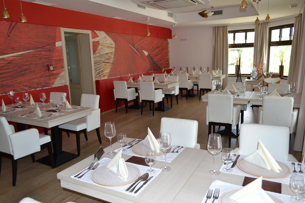 Hotel Slameny Dom & Spa Malá Ida Eksteriør bilde